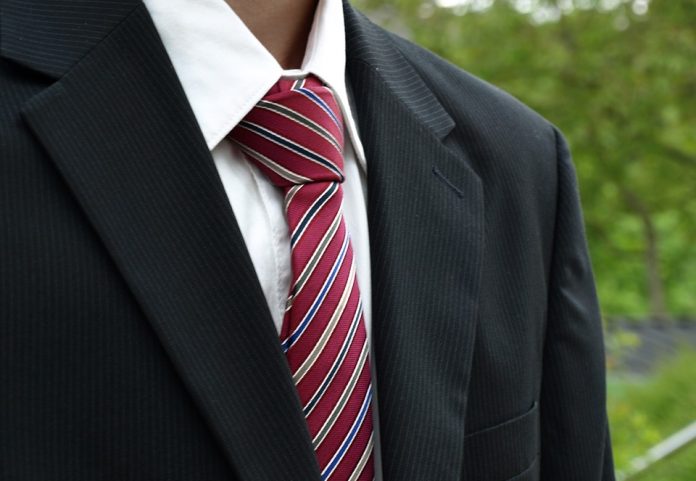 tie-349439_960_720