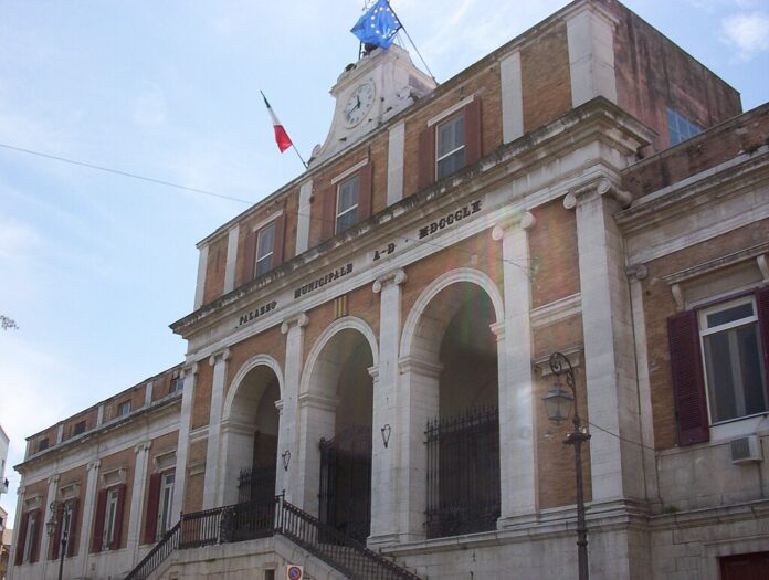 Palazzo_di_citta_andria