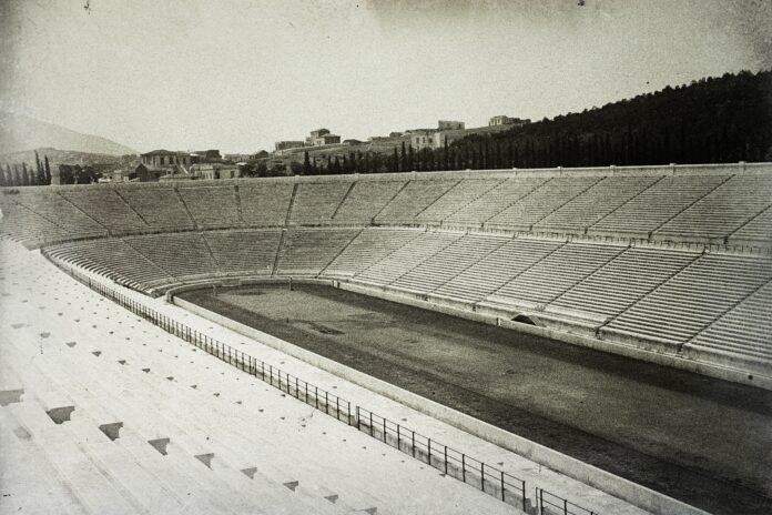 Panathinaiko_Stadion,_az_1896-os_olimpiai_játékok_helyszíne._Fortepan_92951