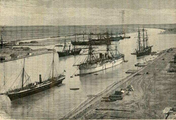 veduta-dellimboccatura-del-canale-di-suez-da-porto-said-00f773