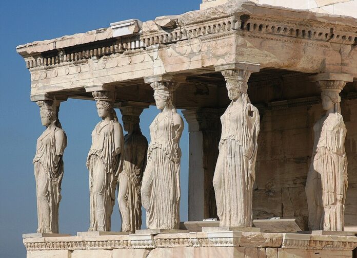 1024px-Athènes_Acropole_Caryatides